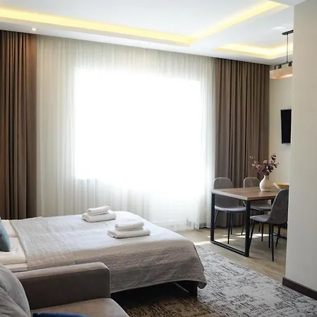 Lägenhet Apartment-lviv *